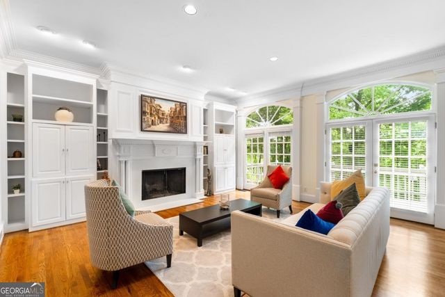 345 W Berwicke Common NE, Atlanta, GA 30342