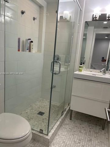881 Ocean Drive TH3, Key Biscayne, FL 33149