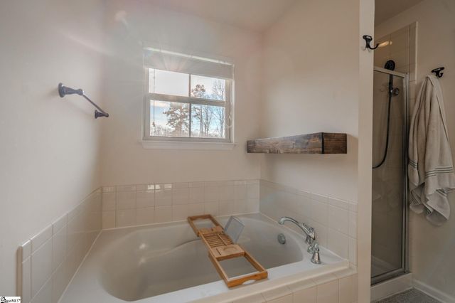 9 Chapel Hill Lane, Simpsonville, SC 29630