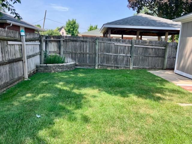 612 E Division Street, Lockport, IL 60441