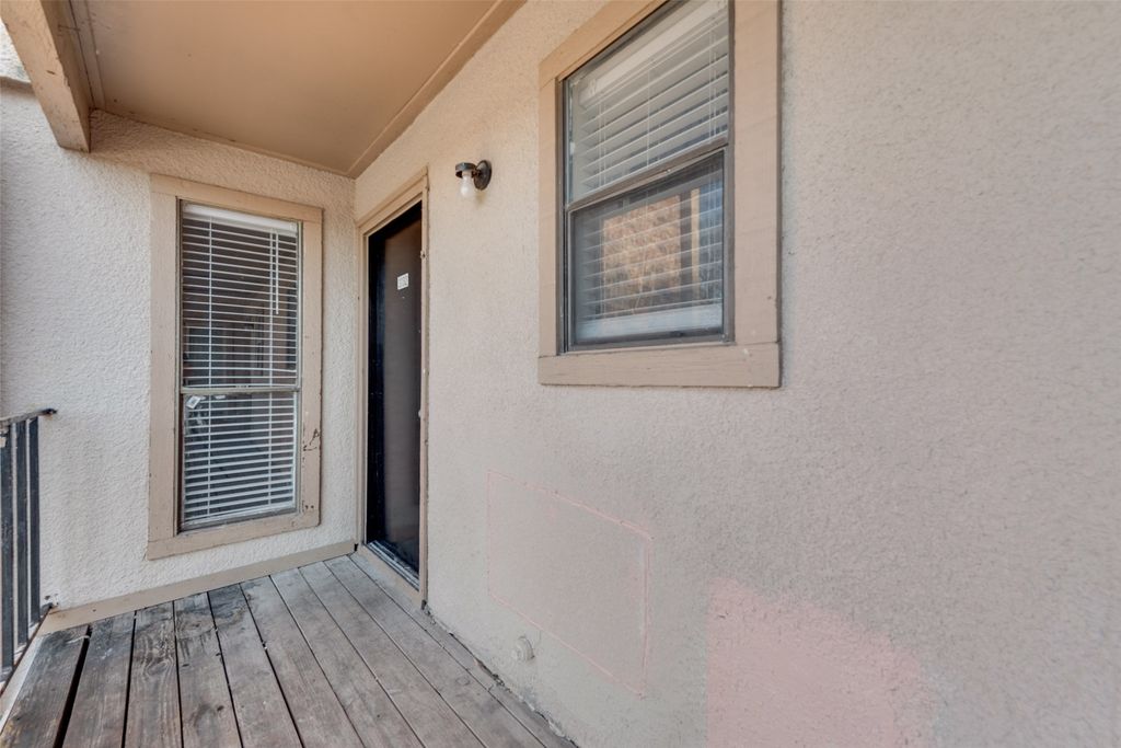 8110 Skillman Street 2032, Dallas, TX 75231