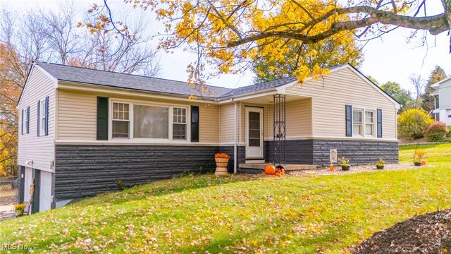 69649 Crescent Road, St Clairsville, OH 43950