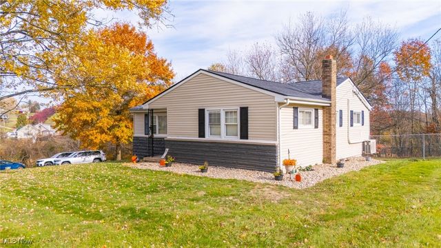 69649 Crescent Road, St Clairsville, OH 43950