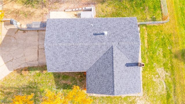 69649 Crescent Road, St Clairsville, OH 43950