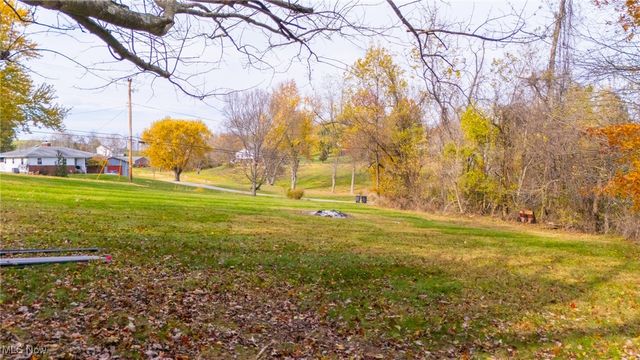 69649 Crescent Road, St Clairsville, OH 43950