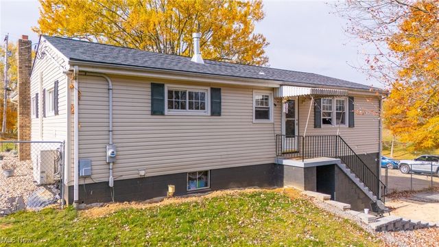 69649 Crescent Road, St Clairsville, OH 43950