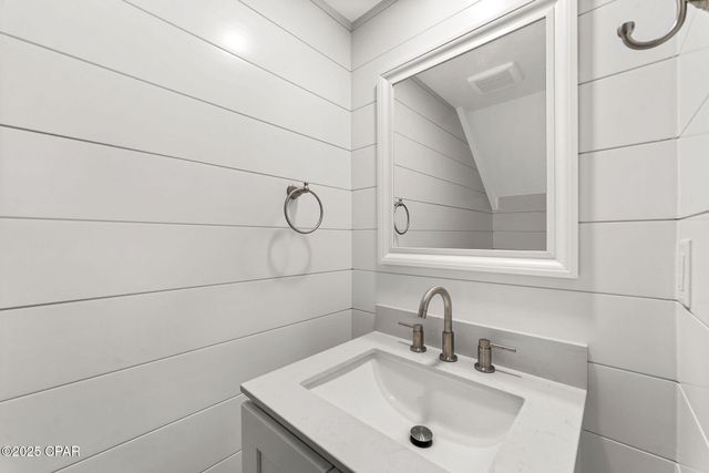 138 W Leslie Lane, Panama City Beach, FL 32407