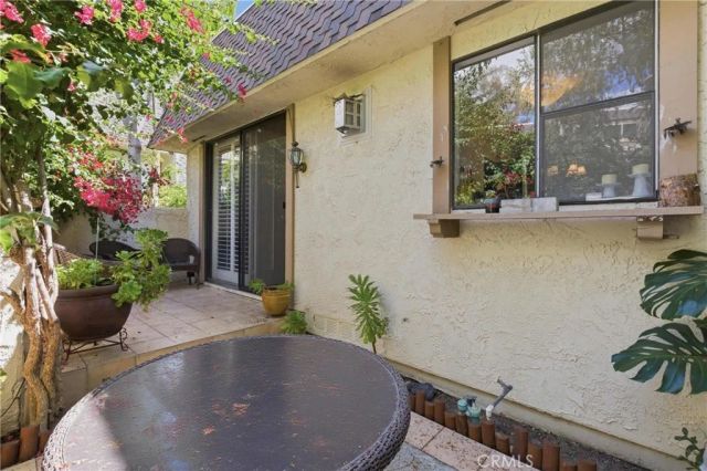 6225 Shoup Avenue 97, Woodland Hills, CA 91367