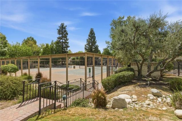 6225 Shoup Avenue 97, Woodland Hills, CA 91367