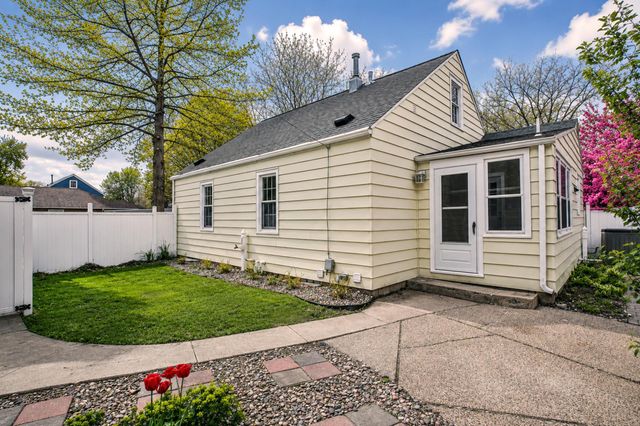 1100 9th Street NW, Austin, MN 55912