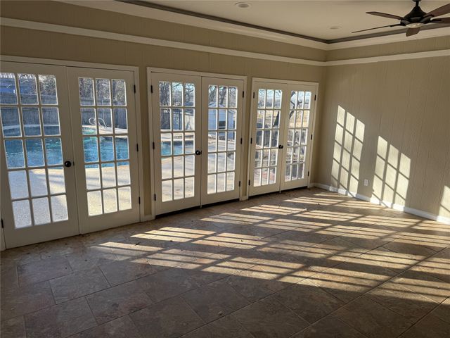 21 Devonshire Drive, Bedford, TX 76021