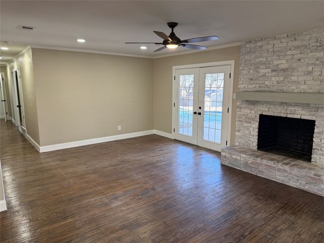 21 Devonshire Drive, Bedford, TX 76021