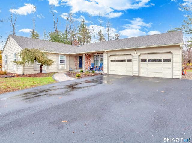 19 Surrey Lane, Branford, CT 06405