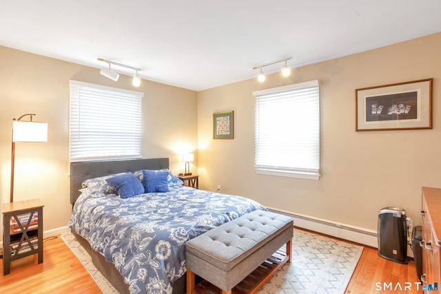 19 Surrey Lane, Branford, CT 06405