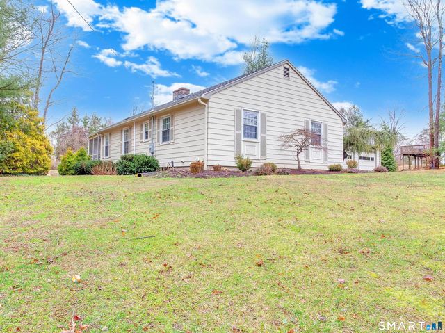 19 Surrey Lane, Branford, CT 06405