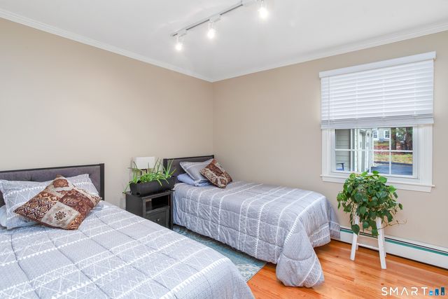 19 Surrey Lane, Branford, CT 06405