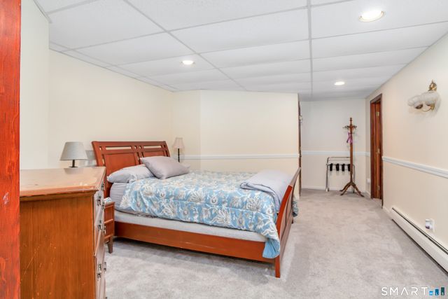 19 Surrey Lane, Branford, CT 06405