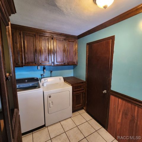 44 S Fillmore Street, Beverly Hills, FL 34465