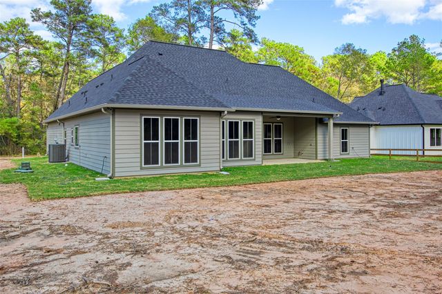 10518 Greenbriar Drive, Plantersville, TX 77363