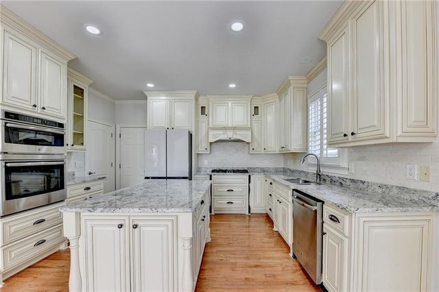 5137 Cabot Creek Drive, Buford, GA 30518