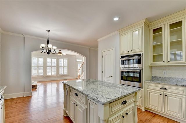 5137 Cabot Creek Drive, Buford, GA 30518