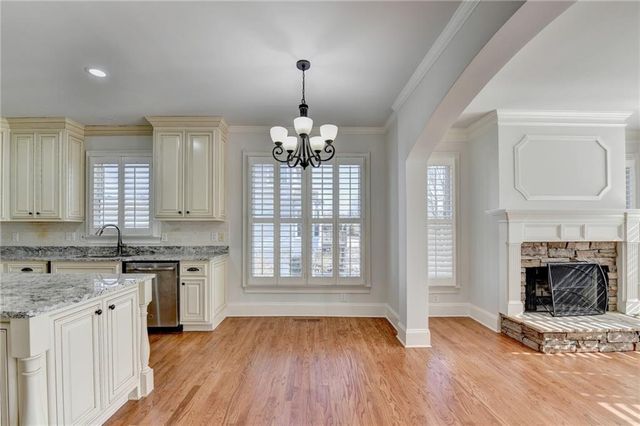 5137 Cabot Creek Drive, Buford, GA 30518