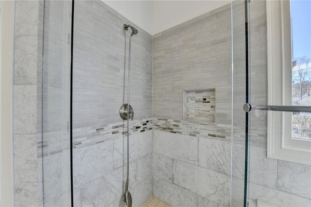 5137 Cabot Creek Drive, Buford, GA 30518