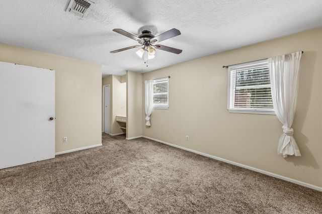 401 Woodmont, Huntsville, TX 77340