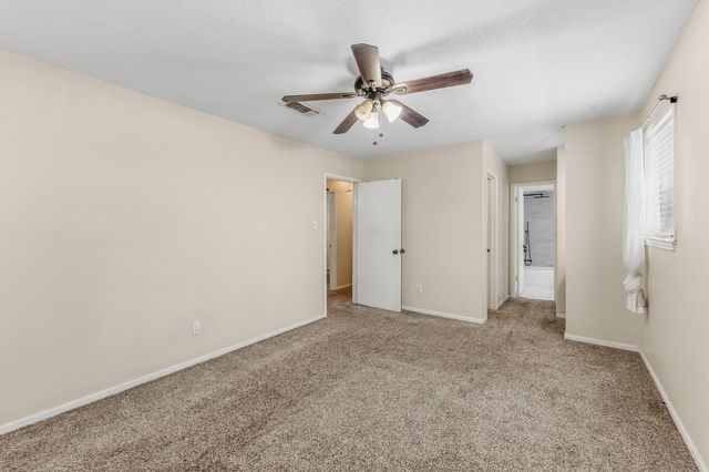 401 Woodmont, Huntsville, TX 77340