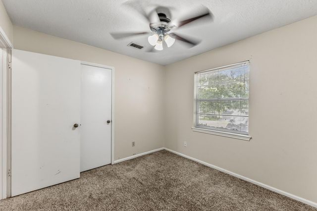401 Woodmont, Huntsville, TX 77340