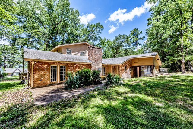 401 Woodmont, Huntsville, TX 77340