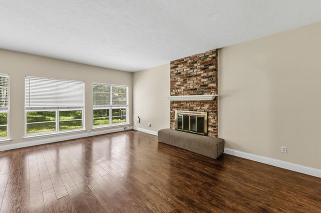 401 Woodmont, Huntsville, TX 77340