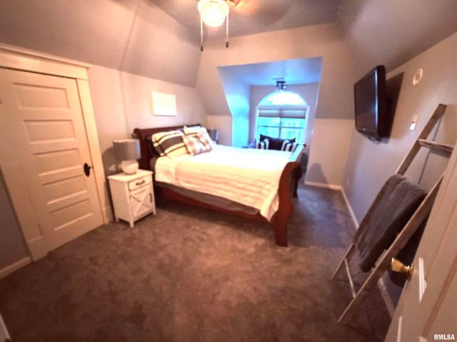 821 E 6TH Street, Centralia, IL 62801