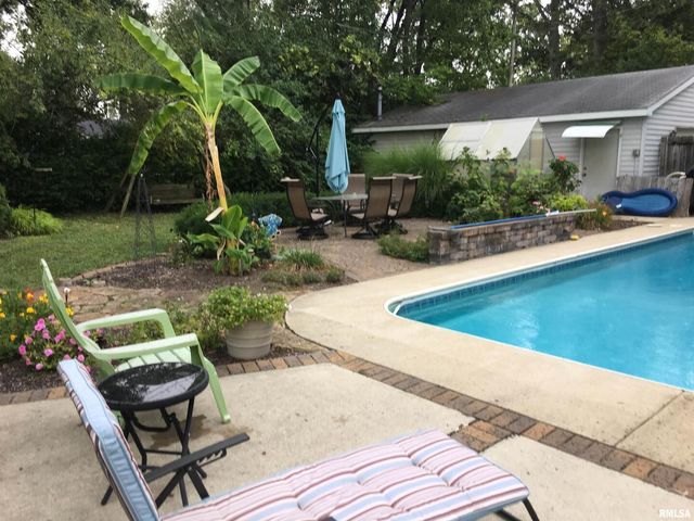 821 E 6TH Street, Centralia, IL 62801