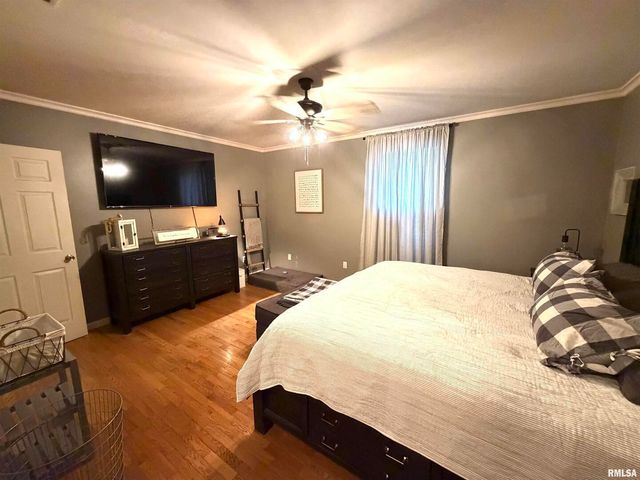 821 E 6TH Street, Centralia, IL 62801