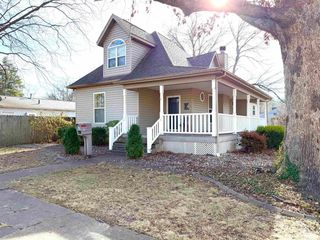 821 E 6TH Street, Centralia, IL 62801