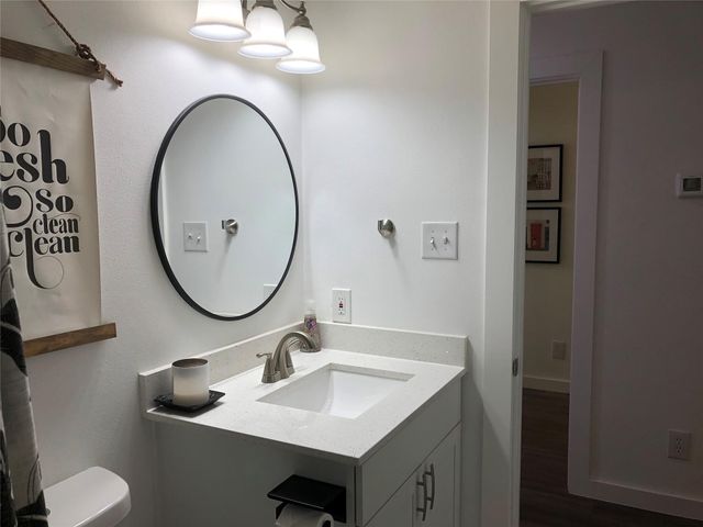 6409 Burns ST 306, Austin, TX 78752
