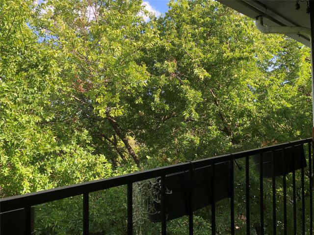 6409 Burns ST 306, Austin, TX 78752