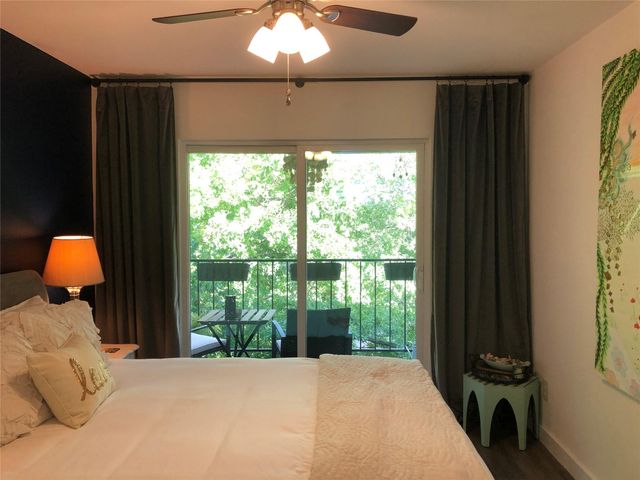 6409 Burns ST 306, Austin, TX 78752