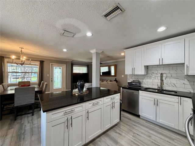 3926 W CHERRY STREET, Tampa, FL 33607