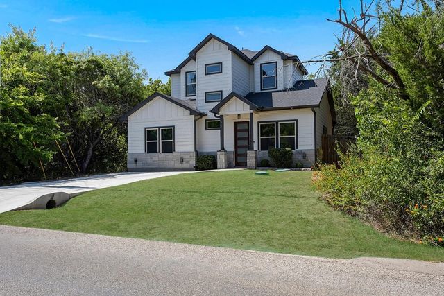 5511 Black Pine Circle, Granbury, TX 76048
