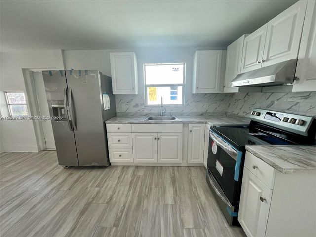 1520 SW 10th St, Miami, FL 33135