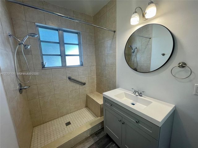 1520 SW 10th St, Miami, FL 33135