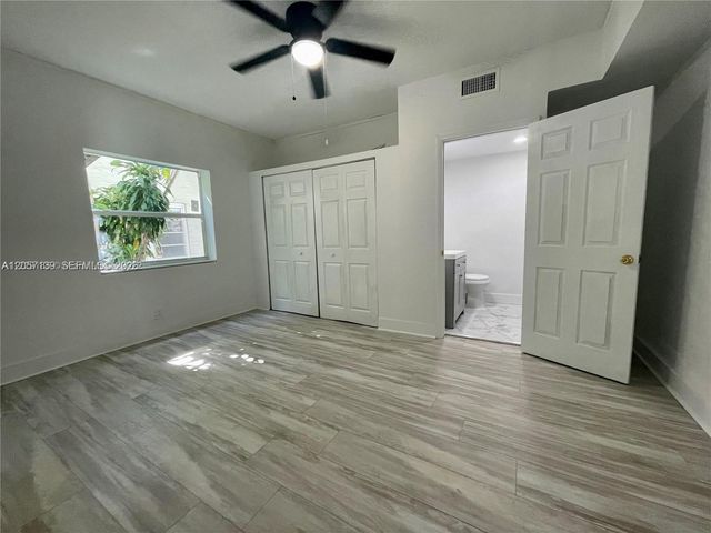 1520 SW 10th St, Miami, FL 33135