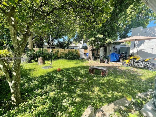 1520 SW 10th St, Miami, FL 33135