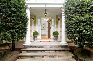 8 Peabody Lane, Westport, CT 06880