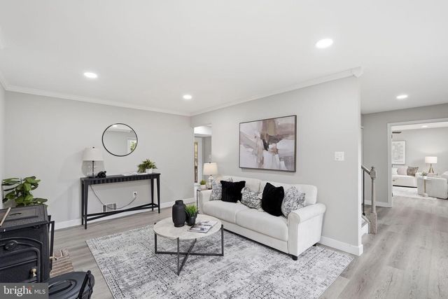 10166 YORKTOWN WAY, Great Falls, VA 22066