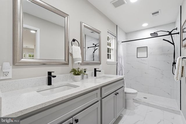 10166 YORKTOWN WAY, Great Falls, VA 22066