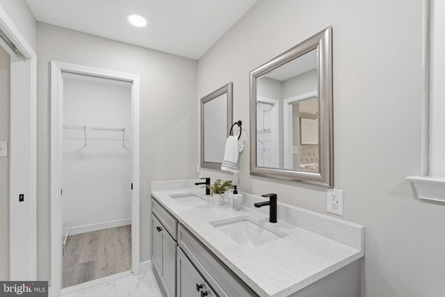 10166 YORKTOWN WAY, Great Falls, VA 22066