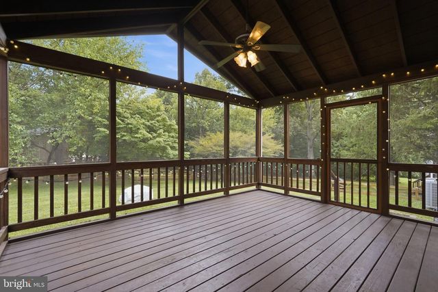 10166 YORKTOWN WAY, Great Falls, VA 22066